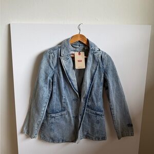 NWT Levi's Women's Blue Denim Jacket